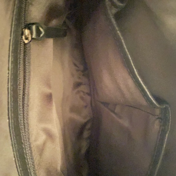 T Tahari hobo style shoulder bag - Picture 10 of 10